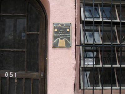 Hequembourg House Plaque