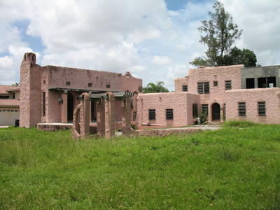 Hequembourg House